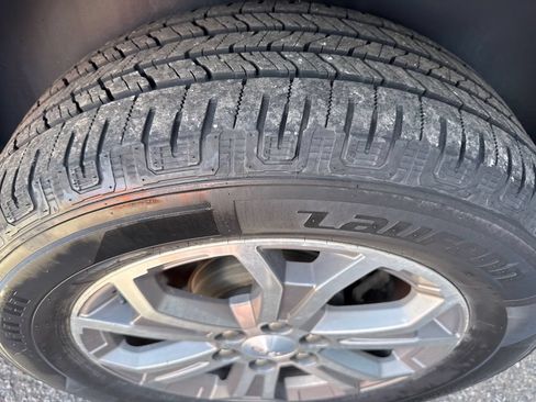 Used 2013 GMC Acadia SLT AWD/4WD image 48