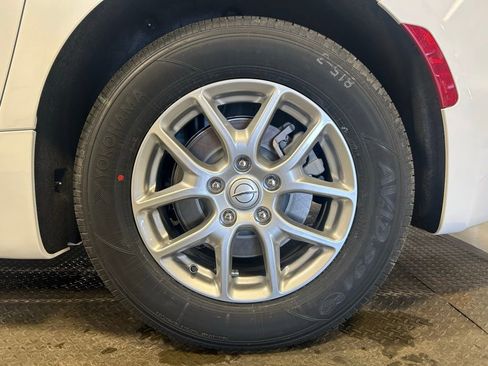 New 2026 Chrysler Pacifica Select image 31