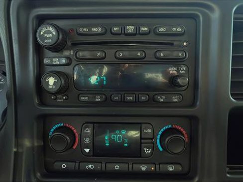 Used 2005 GMC Sierra 1500 SLT w/ Light Duty Power Package image 15