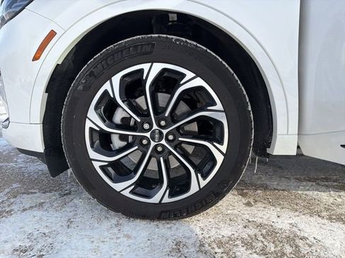 Used 2025 Lincoln Nautilus Reserve image 39