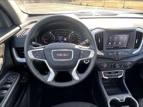 Used 2023 GMC Terrain SLE w/ Driver Convenience Package image 8