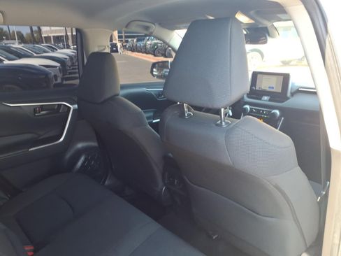 Used 2023 Toyota RAV4 LE FWD image 13