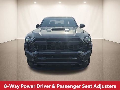 Used 2025 Toyota Tacoma TRD Sport w/ TRD Sport Upgrade Package image 16