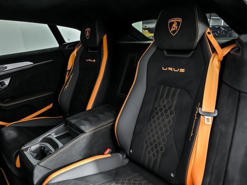 Used 2024 Lamborghini Urus Performante image 26