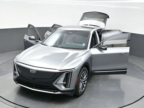 Certified 2024 Cadillac Lyriq Sport w/ LPO, Floor Liner Package image 33