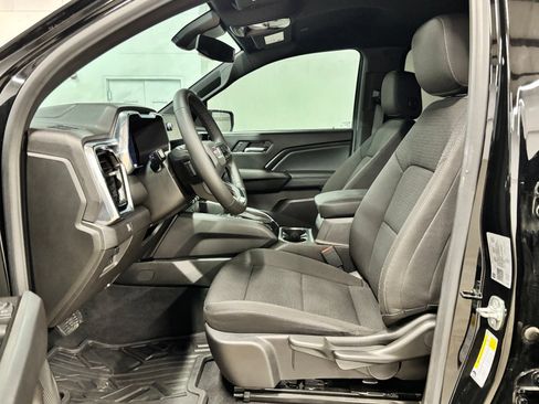 Used 2025 GMC Canyon Elevation AWD/4WD image 16