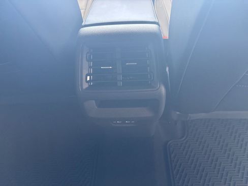 New 2026 Volkswagen Tiguan SE R-Line AWD/4WD image 31