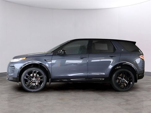 New 2025 Land Rover Discovery Sport Dynamic SE image 8