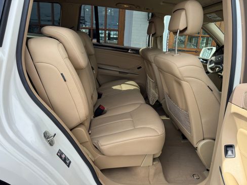 Used 2012 Mercedes-Benz GL 450 4MATIC image 26