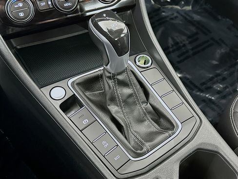 Used 2022 Volkswagen Jetta SE image 16