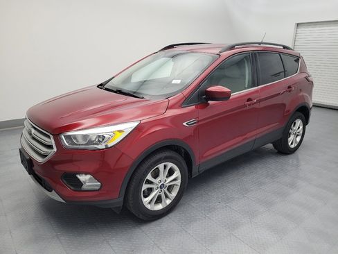 Used 2018 Ford Escape SEL FWD image 2
