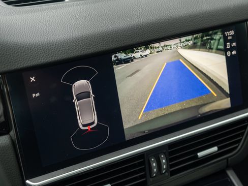Certified 2023 Porsche Cayenne AWD/4WD image 31