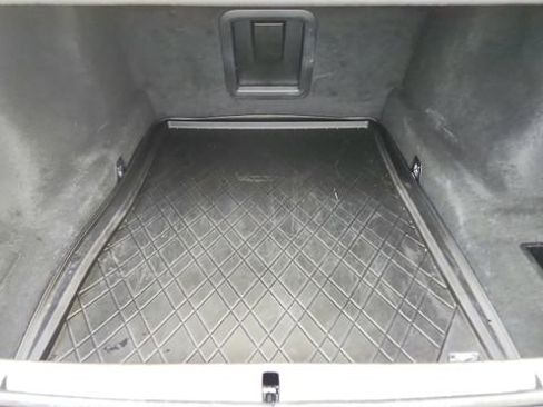 Used 2022 BMW 740i xDrive w/ M Sport Package image 15