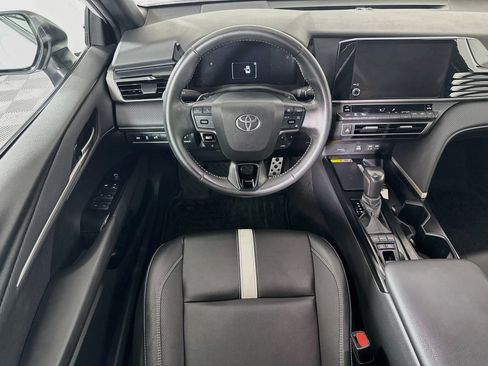 Used 2025 Toyota Camry SE AWD/4WD image 22