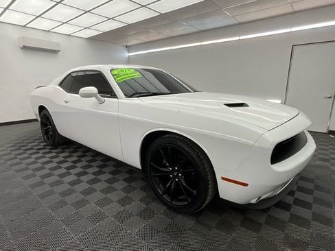 Used 2018 Dodge Challenger SXT w/ Blacktop Package image 3
