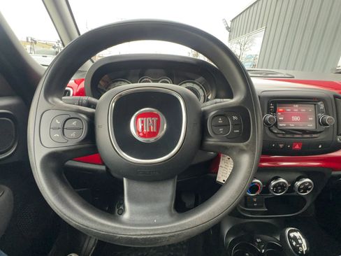 Used 2015 FIAT 500L Pop image 10