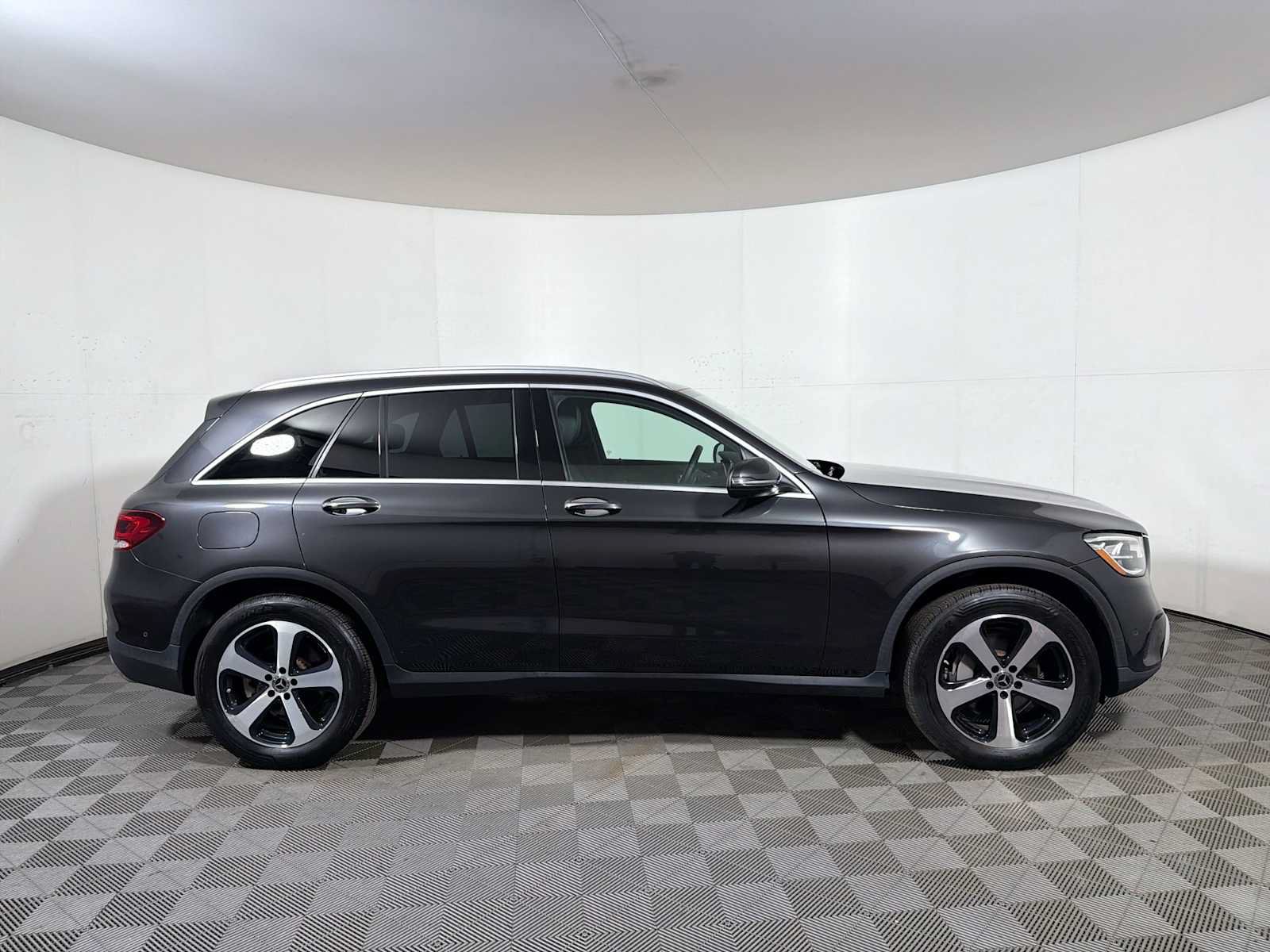 Used 2021 Mercedes-Benz GLC 300 4MATIC image 7