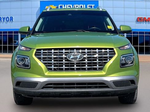 Used 2021 Hyundai Venue SEL w/ Cargo Package FWD image 2