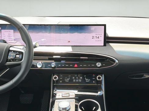 Certified 2026 Genesis GV70 2.5T AWD/4WD image 22