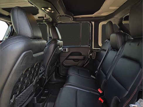 Used 2019 Jeep Wrangler Unlimited Rubicon AWD/4WD image 9