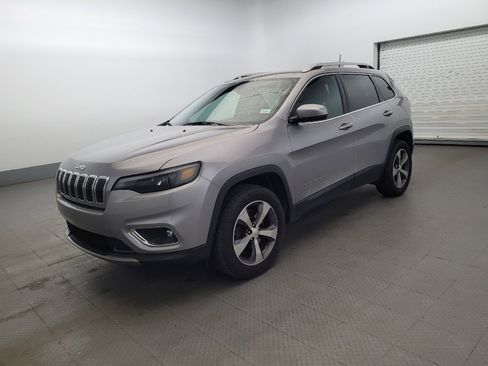 Used 2019 Jeep Cherokee Limited AWD/4WD image 2