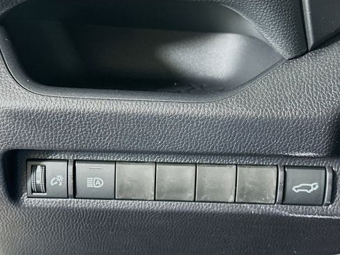 Used 2025 Toyota RAV4 XLE w/ Convenience Package image 17