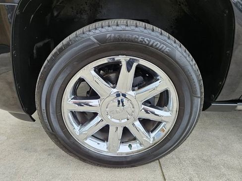Used 2013 GMC Yukon Denali AWD/4WD image 9