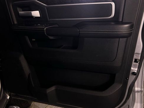 Used 2024 RAM 2500 Big Horn image 32