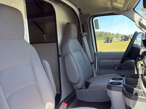 New 2027 Ford E-350 and Econoline 350 Super Duty w/ Power Equipment Group RWD image 15