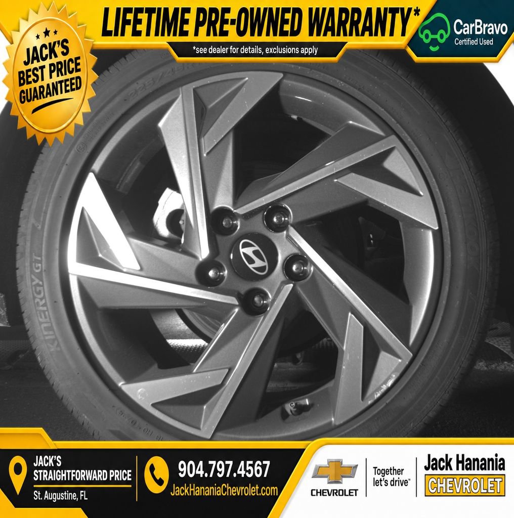 Used 2025 Hyundai Elantra SEL FWD image 25