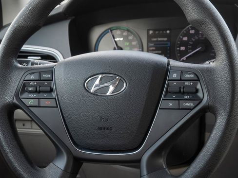 Used 2016 Hyundai Sonata SE FWD image 23