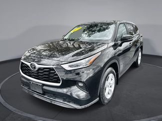 Used 2024 Toyota Highlander LE video 1
