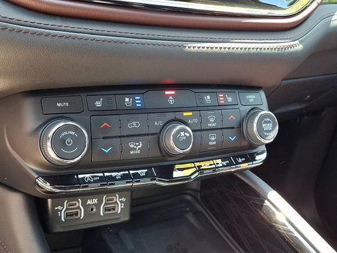 Certified 2022 Dodge Durango Citadel AWD/4WD image 16