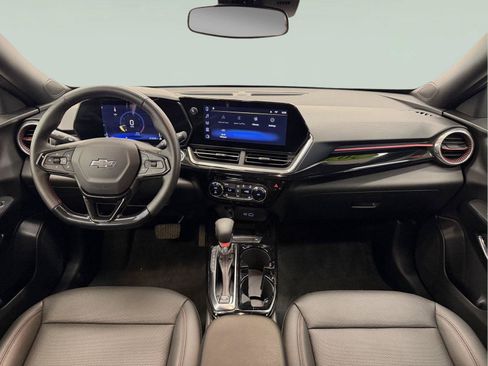 Used 2024 Chevrolet Trax RS w/ Sunroof Package FWD image 35