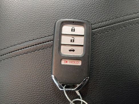 Used 2015 Honda Accord Touring image 32