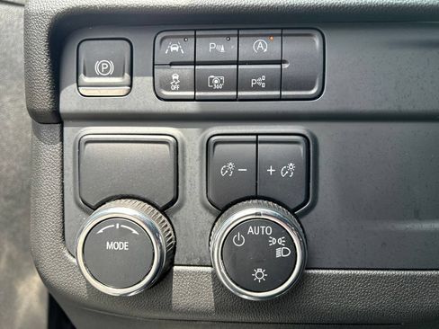 Used 2025 Chevrolet Tahoe LT RWD image 20