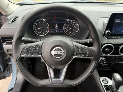 Used 2024 Nissan Sentra SV image 17