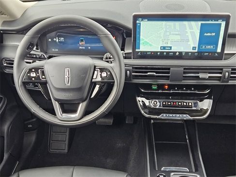 New 2026 Lincoln Corsair Premiere image 25