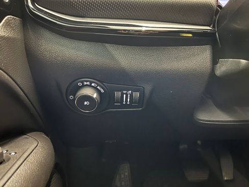 Used 2024 Jeep Compass Trailhawk w/ Trailhawk Convenience Group AWD/4WD image 26