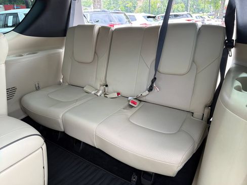 Used 2023 INFINITI QX80 Sensory w/ All-Season Package AWD/4WD image 32