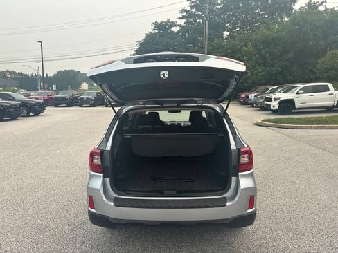 Used 2015 Subaru Outback 2.5i Premium AWD/4WD image 10