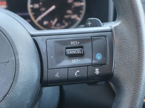 Used 2024 Nissan Rogue SV FWD image 13