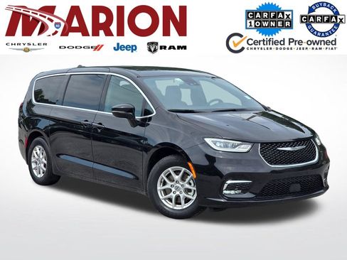 Used 2025 Chrysler Pacifica Select FWD image 1