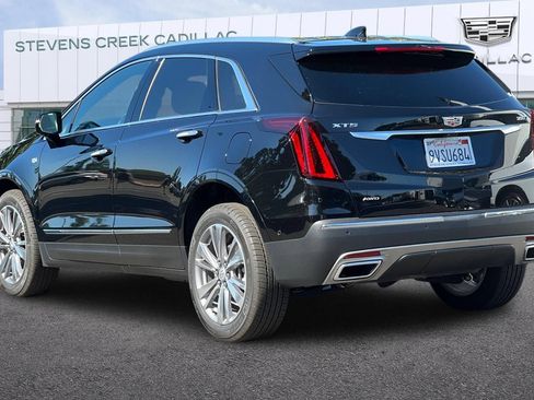 Used 2025 Cadillac XT5 Premium Luxury w/ Technology Package AWD/4WD image 5
