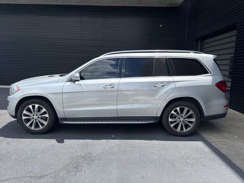 Used 2016 Mercedes-Benz GL 450 4MATIC image 2