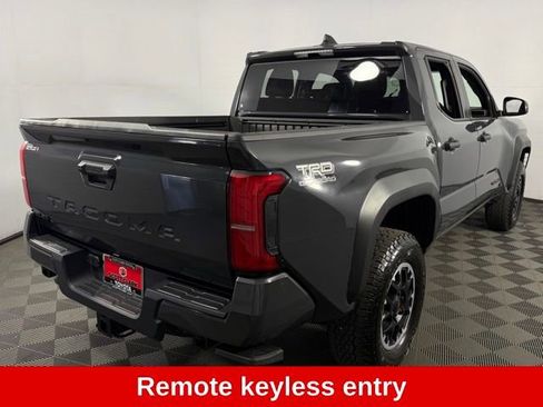 Used 2025 Toyota Tacoma TRD Off-Road image 8