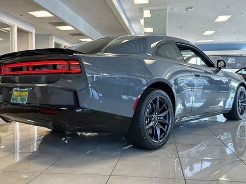 New 2026 Dodge Charger Daytona Scat Pack image 4