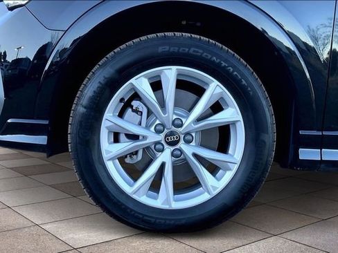 Certified 2025 Audi Q3 2.0T Premium w/ Convenience Package image 9