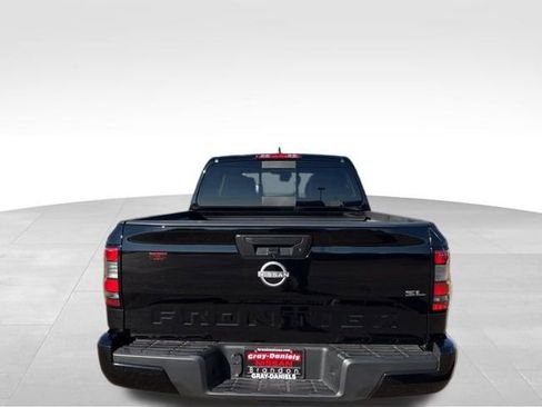 Certified 2024 Nissan Frontier SL image 3