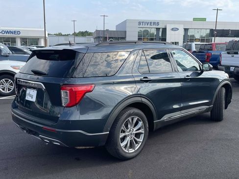 Certified 2022 Ford Explorer XLT w/ Equipment Group 202A RWD image 3